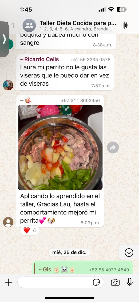 Estudiante preparando dieta natural
